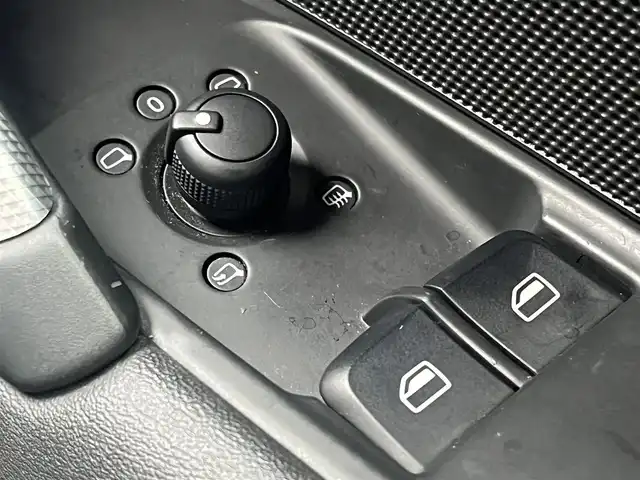 アウディ ＴＴクーペ 2．0 TFSI 静岡県 2016(平28)年 4.5万km ミトスブラックメタリック MMIナビ/(Bluetooth/CD/DVD/フルセグ)/バーチャルコックピット/マトリクスLEDヘッドライト/ETC/ドライブレコーダー/純正17インチアルミホイール/純正フロアマット/スマートキー