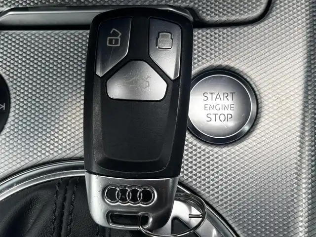 アウディ ＴＴクーペ 2．0 TFSI 静岡県 2016(平28)年 4.5万km ミトスブラックメタリック MMIナビ/(Bluetooth/CD/DVD/フルセグ)/バーチャルコックピット/マトリクスLEDヘッドライト/ETC/ドライブレコーダー/純正17インチアルミホイール/純正フロアマット/スマートキー