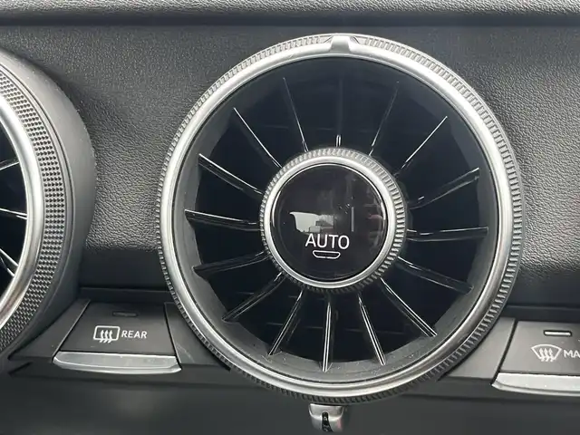 アウディ ＴＴクーペ 2．0 TFSI 静岡県 2016(平28)年 4.5万km ミトスブラックメタリック MMIナビ/(Bluetooth/CD/DVD/フルセグ)/バーチャルコックピット/マトリクスLEDヘッドライト/ETC/ドライブレコーダー/純正17インチアルミホイール/純正フロアマット/スマートキー