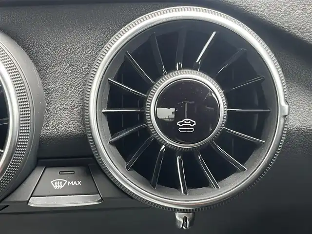 アウディ ＴＴクーペ 2．0 TFSI 静岡県 2016(平28)年 4.5万km ミトスブラックメタリック MMIナビ/(Bluetooth/CD/DVD/フルセグ)/バーチャルコックピット/マトリクスLEDヘッドライト/ETC/ドライブレコーダー/純正17インチアルミホイール/純正フロアマット/スマートキー