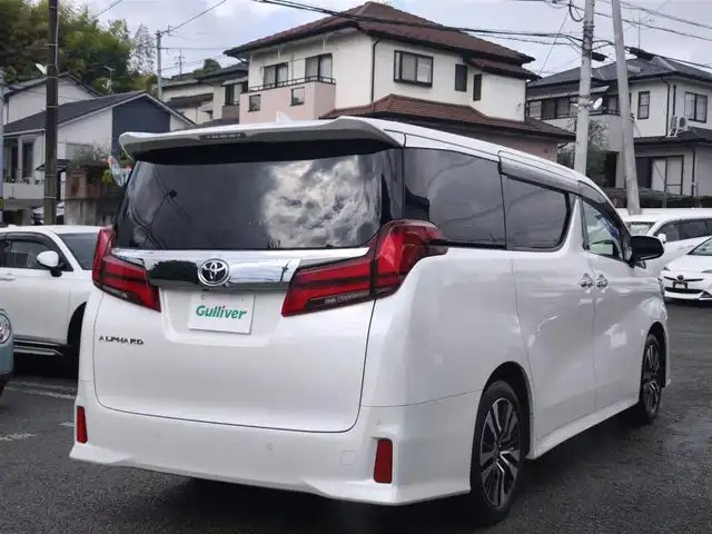 トヨタ アルファード S Cパッケージ 熊本県 2022(令4)年 1.8万km ホワイトパールクリスタルシャイン ワンオーナー/サンルーフ/純正ナビ/【フルセグTV/Bluetooth/CD/DVD】/バックカメラ/デジタルインナーミラー/フリップダウンモニター/両側パワースライドドア/レーダークルーズコントロール/プリクラッシュセーフティー/レーンキープアシスト/パーキングサポートブレーキ/リアクロストラフィックアラート/ブラインドスポットモニター/ロードサインアシスト/ブレーキホールド/ブラックレザーシート/1・2列目パワーシート/前席シートヒーター/エアシート/オートLEDライト/オートハイビーム/ウィンカーミラー/純正18インチAW/100Vアダプタ/革巻きステアリング/ステアリングスイッチ/ステアリングヒーター/プッシュスタート/スマートキー/ETC/社外フロアマット/純正ドアバイザー/保証書/取扱説明書/スペアキー