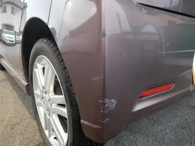 ダイハツ ムーヴ カスタム RS 静岡県 2013(平25)年 3.6万km シルキーマルーンクリスタルメタリック ターボ/ブリジストン製タイヤ/・2025年1月製/・SEIBERLING SL201/ストラーダナビ/・CN-R300WD/・フルセグ/・DVD再生/・CD再生/・Bluetooth接続/・SD/・HDMI/ETC/本革巻きステアリング/アイドリングストップ/ウインカーミラー/電動格納ミラー/オートライト/フォグライト/ドアバイザー/プッシュスタート/スマートキー×1/取扱説明書/新車保証書/整備記録簿/・新車1ヶ月、6ヶ月、H27、H29、H30、R1、R3、R5、R7