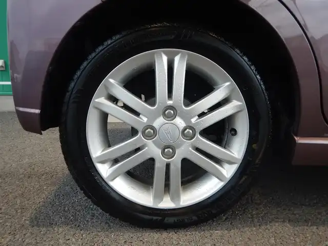 ダイハツ ムーヴ カスタム RS 静岡県 2013(平25)年 3.6万km シルキーマルーンクリスタルメタリック ターボ/ブリジストン製タイヤ/・2025年1月製/・SEIBERLING SL201/ストラーダナビ/・CN-R300WD/・フルセグ/・DVD再生/・CD再生/・Bluetooth接続/・SD/・HDMI/ETC/本革巻きステアリング/アイドリングストップ/ウインカーミラー/電動格納ミラー/オートライト/フォグライト/ドアバイザー/プッシュスタート/スマートキー×1/取扱説明書/新車保証書/整備記録簿/・新車1ヶ月、6ヶ月、H27、H29、H30、R1、R3、R5、R7