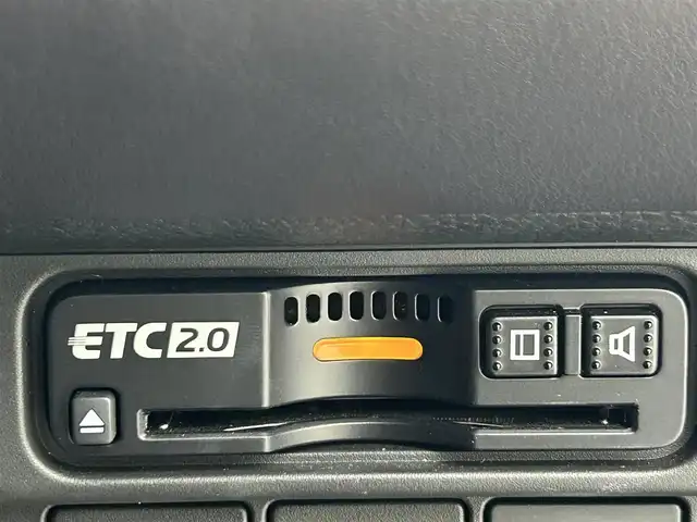 ホンダ ＺＲ－Ｖ ハイブリッド e:HEV Z 熊本県 2023(令5)年 1.6万km スーパープラチナグレーメタリック 禁煙車　/ＢＯＳＥサウンド　/純正ナビ（ＡｐｐｌＣａｒＰｌａｙ・ＡｎｄｒｏｉｄＡｕｔｏ・フルセグ）/全周囲カメラ　/ビルトインＥＴＣ２．０　/衝突軽減ブレーキ/ブラインドスポットモニター/アダブティブクルーズコントロール/先行車発進お知らせ機能/レーンキープアシスト/路外逸脱制御機能/標識認識機能　/横滑り防止/ダウンヒルアシスト/パワーバックドア　/前席シートヒーター/ステアリングヒーター/前席パワーシート/置くだけ充電/パドルシフト/オートライト/LEDヘッドライト/フォグライト/スマートキー/プッシュスタート/スペアキー1本/保証書/取扱説明書