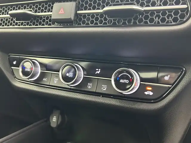 ホンダ ＺＲ－Ｖ ハイブリッド e:HEV Z 熊本県 2023(令5)年 1.6万km スーパープラチナグレーメタリック 禁煙車　/ＢＯＳＥサウンド　/純正ナビ（ＡｐｐｌＣａｒＰｌａｙ・ＡｎｄｒｏｉｄＡｕｔｏ・フルセグ）/全周囲カメラ　/ビルトインＥＴＣ２．０　/衝突軽減ブレーキ/ブラインドスポットモニター/アダブティブクルーズコントロール/先行車発進お知らせ機能/レーンキープアシスト/路外逸脱制御機能/標識認識機能　/横滑り防止/ダウンヒルアシスト/パワーバックドア　/前席シートヒーター/ステアリングヒーター/前席パワーシート/置くだけ充電/パドルシフト/オートライト/LEDヘッドライト/フォグライト/スマートキー/プッシュスタート/スペアキー1本/保証書/取扱説明書