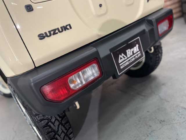 スズキ ジムニー XL 長野県 2020(令2)年 1.4万km シフォンアイボリーM AIS検査済み/ワンオーナー/社外SDナビ/フルセグテレビ/Bluetooth/バックカメラ/ドライブレコーダー/LEDフォグランプ/ドアバイザー/プッシュスタート/DEAN CROSS COUNTRYアルミ（社外）/ステアリングカバー/トーヨー　オープンカントリーR/T　185/85-16（新品）/1インチリフトアップキット（社外）/フロントアンダーガード（社外）/フロントカメラ（社外）/ルーフラック（社外）/社外パーツ取付有