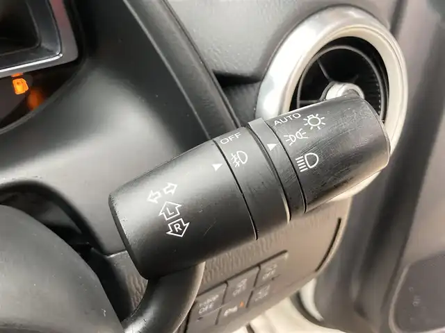 マツダ ＣＸ－３ 15S 100周年特別記念車 長崎県 2020(令2)年 5.9万km スノーフレイクホワイトパールマイカ BOSEサウンド/衝突被害軽減ブレーキ/レーダークルーズコントロール/レーンキープアシスト/メーカーOP・SDナビ/(Bluetooth接続・フルセグTV・DVD再生)/全方位カメラ・バックカメラ/前後ドライブレコーダー/ETC/赤革シート/・パワーシート/・シートヒーター/ステアリングヒーター/コーナーセンサー/横すべり防止装置/ヘッドアップディスプレイ/電子パーキング/オートホールド機能/MTモード付AT/パドルシフト