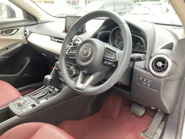 マツダ ＣＸ－３ 15S 100周年特別記念車 長崎県 2020(令2)年 5.9万km スノーフレイクホワイトパールマイカ BOSEサウンド/衝突被害軽減ブレーキ/レーダークルーズコントロール/レーンキープアシスト/メーカーOP・SDナビ/(Bluetooth接続・フルセグTV・DVD再生)/全方位カメラ・バックカメラ/前後ドライブレコーダー/ETC/赤革シート/・パワーシート/・シートヒーター/ステアリングヒーター/コーナーセンサー/横すべり防止装置/ヘッドアップディスプレイ/電子パーキング/オートホールド機能/MTモード付AT/パドルシフト
