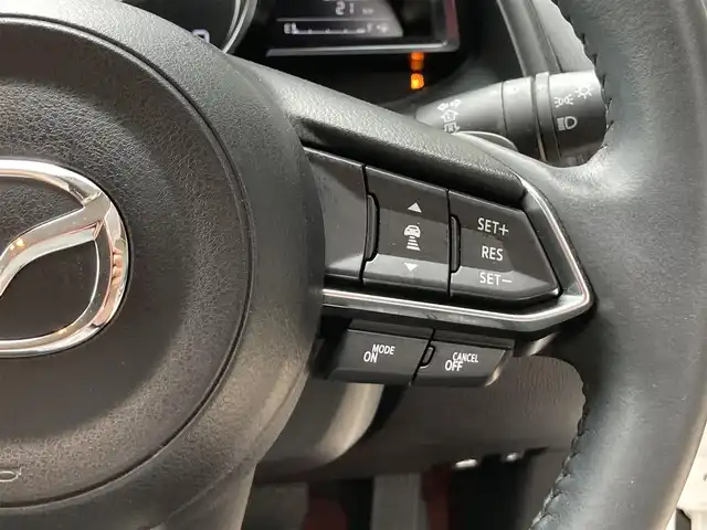 マツダ ＣＸ－３ 15S 100周年特別記念車 長崎県 2020(令2)年 5.9万km スノーフレイクホワイトパールマイカ BOSEサウンド/衝突被害軽減ブレーキ/レーダークルーズコントロール/レーンキープアシスト/メーカーOP・SDナビ/(Bluetooth接続・フルセグTV・DVD再生)/全方位カメラ・バックカメラ/前後ドライブレコーダー/ETC/赤革シート/・パワーシート/・シートヒーター/ステアリングヒーター/コーナーセンサー/横すべり防止装置/ヘッドアップディスプレイ/電子パーキング/オートホールド機能/MTモード付AT/パドルシフト
