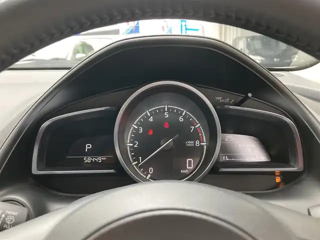 マツダ ＣＸ－３ 15S 100周年特別記念車 長崎県 2020(令2)年 5.9万km スノーフレイクホワイトパールマイカ BOSEサウンド/衝突被害軽減ブレーキ/レーダークルーズコントロール/レーンキープアシスト/メーカーOP・SDナビ/(Bluetooth接続・フルセグTV・DVD再生)/全方位カメラ・バックカメラ/前後ドライブレコーダー/ETC/赤革シート/・パワーシート/・シートヒーター/ステアリングヒーター/コーナーセンサー/横すべり防止装置/ヘッドアップディスプレイ/電子パーキング/オートホールド機能/MTモード付AT/パドルシフト