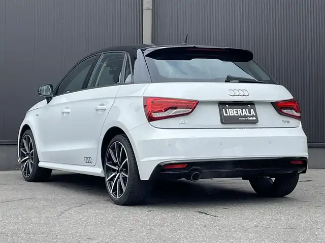 アウディ Ａ１ SB ミッドナイトリミテッド 香川県 2018(平30)年 5.1万km グレイシアホワイトメタリック 純正ナビ/フルセグTV/BT/CD/コーナーセンサー/スマートキー/ETC/Fドライブレコーダー/純正17インチアルミ/キセノンヘッドライト/オートライト