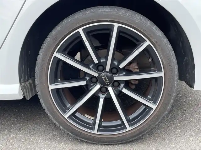 アウディ Ａ１ SB ミッドナイトリミテッド 香川県 2018(平30)年 5.1万km グレイシアホワイトメタリック 純正ナビ/フルセグTV/BT/CD/コーナーセンサー/スマートキー/ETC/Fドライブレコーダー/純正17インチアルミ/キセノンヘッドライト/オートライト