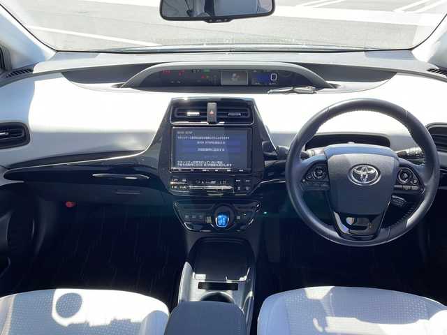 トヨタ プリウス SセーフティプラスⅡ 愛知県 2020(令2)年 4.7万km グレーメタリック 衝突軽減システム/純正９型SDナビ/全方位カメラ/レーダークルーズコントロール/フルセグ/CD/DVD/Bluetooth/バックカメラ/コーナーセンサー/ブラインドスポットモニター/LEDヘッドライト/オートマチックハイビーム/ETC/ステアリングスイッチ/スマートキー/プッシュスタート