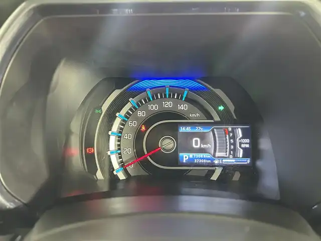 スズキ ハスラー Jスタイル 佐賀県 2021(令3)年 3.8万km ピュアホワイトパール/ガンメタリック2トーン 純正9インチナビ/フルセグTV/Bluetooth/CD/DVD/全周囲カメラ/ビルトインETC/前方後方ドライブレコーダー/運転席・助手席シートヒーター/衝突被害軽減システム/車線逸脱警報/パーキングソナー/ステアリングスイッチ/LEDヘッドライト/オートライト/オートマチックハイビーム/純正フロアマット/純正15インチアルミホイール