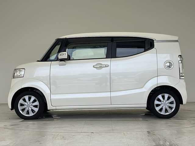 ホンダ Ｎ ＢＯＸ スラッシュ G Aパッケージ 愛知県 2015(平27)年 5.6万km プレミアムホワイトパールⅡ 純正7インチSD（ナビあり）/ワンセグTV/CD DVD/Bluetooth/バックカメラ/オートライト/ETC/キセノンヘッドライト/ステアリングスイッチ/スマートキー/プッシュスタート/横滑り防止装置/レーンキープアシスト