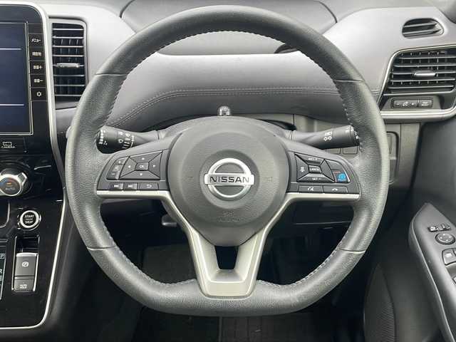 日産 セレナ ハイウェイスター V 千葉県 2020(令2)年 2.7万km ブリリアントホワイトパール 2トーン 1オーナー 10型ナビ フリップダウンモニター 全方位カメラ セーフティパック ハンズフリーオートスライド 両側電動スライドドア スマートミラー BSI BSW LDW LDP  ETC ドラレコ
