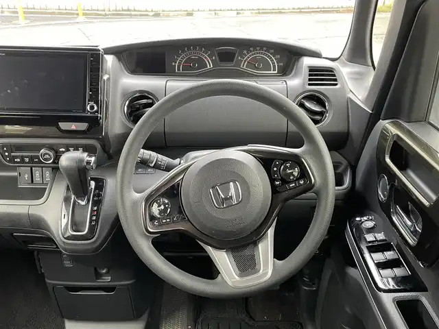 ホンダ Ｎ ＢＯＸ カスタム G L ホンダセンシング 福岡県 2017(平29)年 10.8万km クリスタルブラックパール (株)IDOMが運営する【じしゃロン八幡西店】の自社ローン専用車両になります。こちらは現金またはオートローンご利用時の価格です。自社ローンご希望の方は別途その旨お申付け下さい/純正8インチナビ(VXU-185NBi)/【Bluetooth・CD・DVD・TV】/バックカメラ/純正アルミホイール/純正フロアマット/純正リアスポイラー/フロントフォグランプ/LED/ETC/パワースライドドア/プッシュスタート/スマートキー/カーテンエアバック