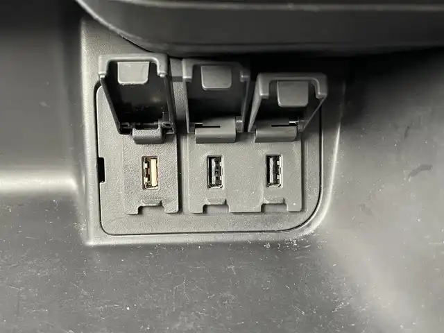 ホンダ Ｎ ＢＯＸ カスタム G L ホンダセンシング 福岡県 2017(平29)年 10.8万km クリスタルブラックパール (株)IDOMが運営する【じしゃロン八幡西店】の自社ローン専用車両になります。こちらは現金またはオートローンご利用時の価格です。自社ローンご希望の方は別途その旨お申付け下さい/純正8インチナビ(VXU-185NBi)/【Bluetooth・CD・DVD・TV】/バックカメラ/純正アルミホイール/純正フロアマット/純正リアスポイラー/フロントフォグランプ/LED/ETC/パワースライドドア/プッシュスタート/スマートキー/カーテンエアバック