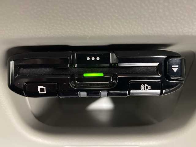 ダイハツ ムーヴ L SAⅢ 福岡県 2020(令2)年 2.8万km ホワイト 純正ナビゲーション/バックカメラ/ETC/ベンチシート/コーナーセンサー/純正フロアマット/バックカメラ/リモコンキー/コーナーセンサー/アイドリングストップ