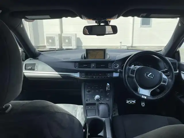 レクサス ＣＴ 200h バージョンC 三重県 2012(平24)年 16.8万km エクシードブルーメタリック 登録時168089km/SR/禁煙車/純正ナビ/（AM/FM/TV）/フルセグTV/バックカメラ/ビルトインETC/レーダークルーズコントロール/ステアリングスイッチ/パドルシフト/オートライト/シートヒーター/ステアリングヒーター/プッシュスタート/純正アルミ/スペアキー