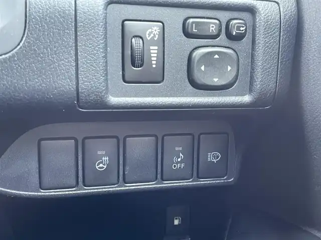 レクサス ＣＴ 200h バージョンC 三重県 2012(平24)年 16.8万km エクシードブルーメタリック 登録時168089km/SR/禁煙車/純正ナビ/（AM/FM/TV）/フルセグTV/バックカメラ/ビルトインETC/レーダークルーズコントロール/ステアリングスイッチ/パドルシフト/オートライト/シートヒーター/ステアリングヒーター/プッシュスタート/純正アルミ/スペアキー