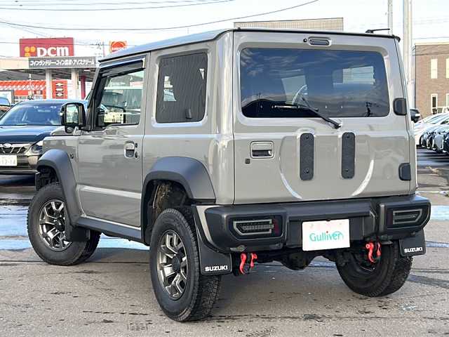 スズキ ジムニー シエラ JC 道北・旭川 2024(令6)年 0.6万km ミディアムグレー /４WD//禁煙車//ワンオーナー//衝突軽減システム//レーンキープアシスト//クルーズコントロール//社外ディスプレイオーディオ/BT/ラジオ/アンドロイドオート/アップルカープレイ//バックカメラ//社外ミラー型ドライブレコーダー//社外スロットルコントローラー//アイドリングストップ//オートエアコン//ミラーヒーター//前席シートヒーター//革巻きステアリング//ステアリングスイッチ//オートライト//LEDヘッドライト//フォグランプ//ミラーウィンカー//ヘッドライトウォッシャー//電動格納ミラー//ドアバイザー//社外テールランプ//社外AWマッドタイヤ積込み//保証書//取説