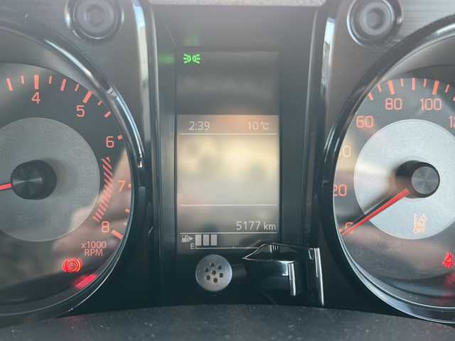 スズキ ジムニー シエラ JC 道北・旭川 2024(令6)年 0.6万km ミディアムグレー /４WD//禁煙車//ワンオーナー//衝突軽減システム//レーンキープアシスト//クルーズコントロール//社外ディスプレイオーディオ/BT/ラジオ/アンドロイドオート/アップルカープレイ//バックカメラ//社外ミラー型ドライブレコーダー//社外スロットルコントローラー//アイドリングストップ//オートエアコン//ミラーヒーター//前席シートヒーター//革巻きステアリング//ステアリングスイッチ//オートライト//LEDヘッドライト//フォグランプ//ミラーウィンカー//ヘッドライトウォッシャー//電動格納ミラー//ドアバイザー//社外テールランプ//社外AWマッドタイヤ積込み//保証書//取説