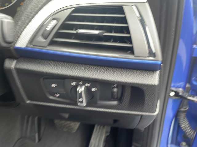 ＢＭＷ １１６ｉ Mスポーツ 宮崎県 2015(平27)年 5.7万km マリナベイブルー 純正ナビ Bluetooth バックカメラ CDチェンジャー ETC 前方ドライブレコーダー ハーフレザーシート 純正フロアマット 純正アルミホイール LEDライト オートライト アイドリングストップ