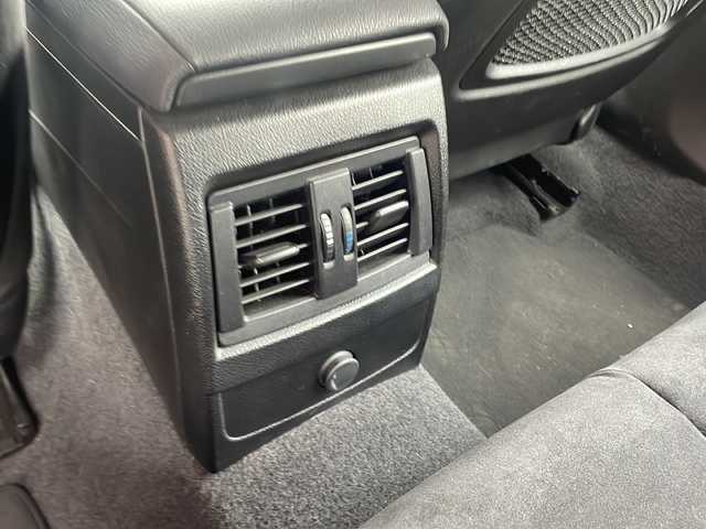 ＢＭＷ １１６ｉ Mスポーツ 宮崎県 2015(平27)年 5.7万km マリナベイブルー 純正ナビ Bluetooth バックカメラ CDチェンジャー ETC 前方ドライブレコーダー ハーフレザーシート 純正フロアマット 純正アルミホイール LEDライト オートライト アイドリングストップ