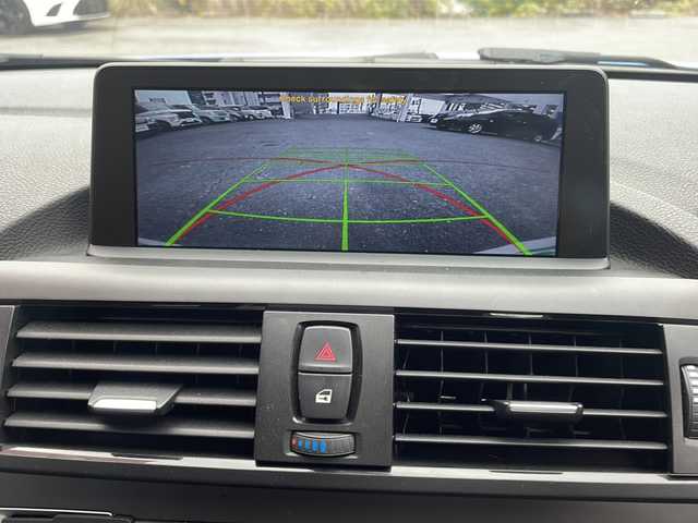 ＢＭＷ １１６ｉ Mスポーツ 宮崎県 2015(平27)年 5.7万km マリナベイブルー 純正ナビ Bluetooth バックカメラ CDチェンジャー ETC 前方ドライブレコーダー ハーフレザーシート 純正フロアマット 純正アルミホイール LEDライト オートライト アイドリングストップ