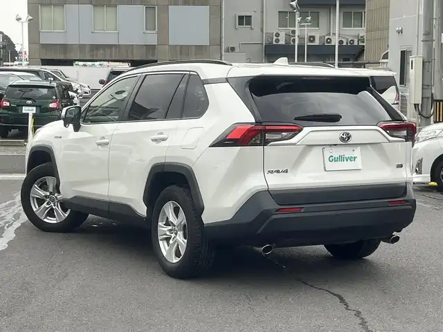 トヨタ ＲＡＶ４ ハイブリットX 島根県 2019(令1)年 4.8万km ホワイトパールクリスタルシャイン ワンオーナー　/純正９インチＳＤナビ　/（フルセグＴＶ・ＤＶＤ再生・Ｂｌｕｅｔｏｏｔｈ接続）/バックカメラ　/前後ドライブレコーダー/ビルトインＥＴＣ　/レーダークルーズコントロール/レーンキープアシスト/衝突軽減システム/ブラインドスポットモニター/インテリジェンスクリアランスソナー/オートハイビーム／ライト/デジタルインナーミラー/純正LEDヘッドライト/純正17インチアルミホイール/ハーフレザー調シートカバー/純正フロアマット/取扱説明書／保証書/スペアキー1本
