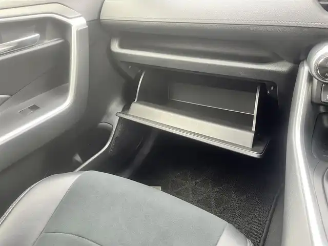 トヨタ ＲＡＶ４ ハイブリットX 島根県 2019(令1)年 4.8万km ホワイトパールクリスタルシャイン ワンオーナー　/純正９インチＳＤナビ　/（フルセグＴＶ・ＤＶＤ再生・Ｂｌｕｅｔｏｏｔｈ接続）/バックカメラ　/前後ドライブレコーダー/ビルトインＥＴＣ　/レーダークルーズコントロール/レーンキープアシスト/衝突軽減システム/ブラインドスポットモニター/インテリジェンスクリアランスソナー/オートハイビーム／ライト/デジタルインナーミラー/純正LEDヘッドライト/純正17インチアルミホイール/ハーフレザー調シートカバー/純正フロアマット/取扱説明書／保証書/スペアキー1本