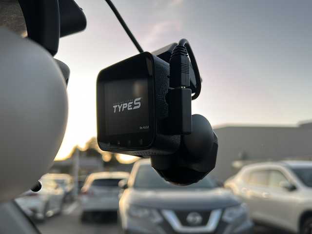 ダイハツ ミラ ジーノ ミニライト 石川県 2004(平16)年 9.4万km ブリティッシュグリーンマイカ ワンオーナー/社外メモリーナビゲーション/【FM/AM・CD/DVD・Bluetooth】/・フルセグTV/前方ドライブレコーダー/KENWOODスピーカー/momoハンドル/オートライト/・フォグランプ/電格ミラー/社外フロアマット