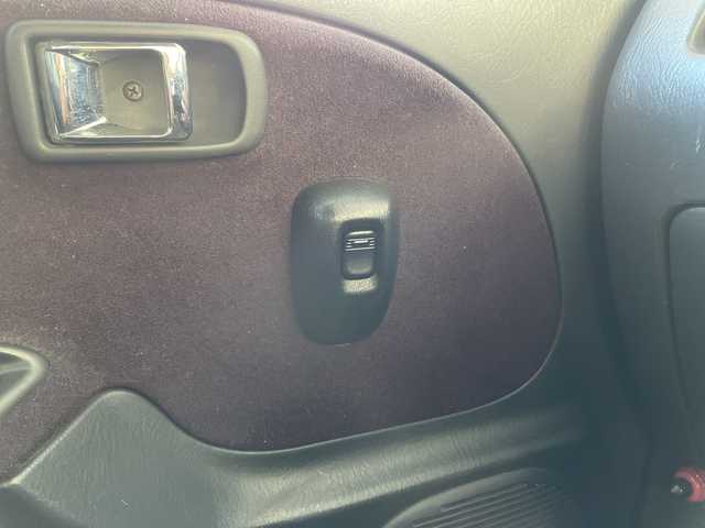 ダイハツ ミラ ジーノ 岐阜県 2000(平12)年 8.7万km ホワイトパールマイカ /純正オーディオ/（AM/FM/CD）//パワーウィンドウ//電動調整ミラー//ドアバイザー//純正フロアマット//エアコン//ベンチシート//エアバック//スタッドレスタイヤホイールセット//木目ハンドル//木目インパネ//紫シート