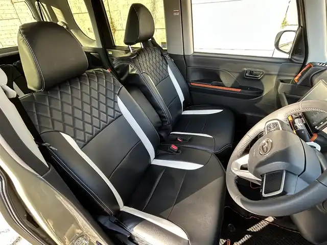 ダイハツ タント ファンクロスターボ 長崎県 2023(令5)年 4.4万km ブラックマイカメタリック/サンドベージュメタリック ワンオーナー/10インチディスプレイオーディオ/（Bluetooth/フルセグ）/バックカメラ/衝突軽減システム/レーンアシスト/両側パワースライドドア/ルーフレール/前後ソナー/前後ドライブレコーダー/シートカバー/シートヒーター/ETC/ステアリングスイッチ/純正15インチAW/AppleCarplay・AndroidAuto/USB