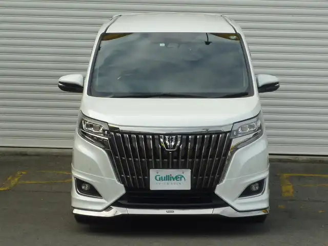 トヨタ エスクァイア Gi プレミアムパッケージ ブラックテーラード 和歌山県 2020(令2)年 5万km ホワイトパールクリスタルシャイン 社外11インチSDメモリーナビ（EX11Z)/   BT/CD/DVD/HDMI/TV/バックカメラ/ALPINE12.8インチフリップダウンモニター/前後方録画ドライブレコーダー/モデリスタフルエアロ/社外ETC車載器/前席シートヒーター/ステアリングヒーター/両側パワースライドドア/純正フロアマット/純正１５インチアルミホイール/LEDヘッドライト/オートマチックハイビーム/横滑り防止装置/衝突被害軽減ブレーキ/レーンキープアシスト/充電用USBポート（2個）/クルーズコントロール/スペアキーX1/保証書・取説