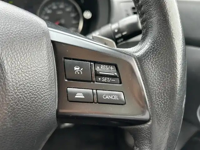 スバル インプレッサ ＸＶ 2．0i－L アイサイト 岡山県 2013(平25)年 13.7万km クリスタルブラックシリカ 登録時走行距離136691km/ワンオーナー/社外7インチナビ/ワンセグTV/(AM.FM.CD.DVD.TV.BT)/４WD/レーダークルーズコントロール/レーンキープアシスト/衝突軽減ブレーキ/ETC/オートライト/MTモード付AT/フルフラットシート/17インチ純正AW/純正フロアマット/アイドリングストップ