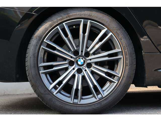 ＢＭＷ ３２０ｉ Mスポーツ 大分県 2020(令2)年 4.3万km サファイアブラックP インテリジェントセーフティ/純正ナビ/CarPlay/Bluetooth/ワイヤレス充電/360°カメラ/半革/シートヒーター/パワーシート/オートホールド/パドルシフト/純正18インチAW/ETC