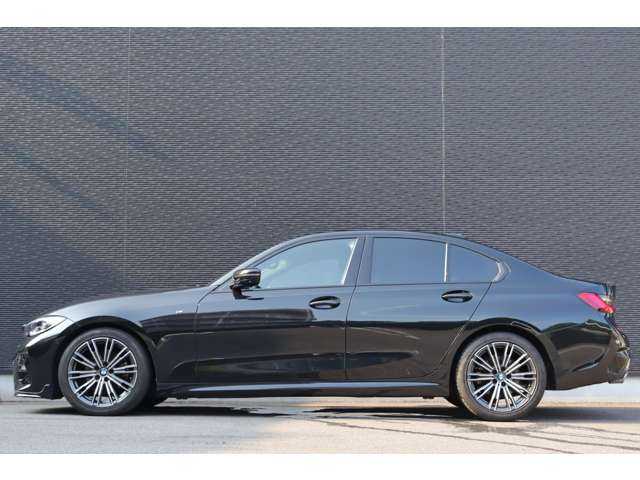 ＢＭＷ ３２０ｉ Mスポーツ 大分県 2020(令2)年 4.3万km サファイアブラックP インテリジェントセーフティ/純正ナビ/CarPlay/Bluetooth/ワイヤレス充電/360°カメラ/半革/シートヒーター/パワーシート/オートホールド/パドルシフト/純正18インチAW/ETC