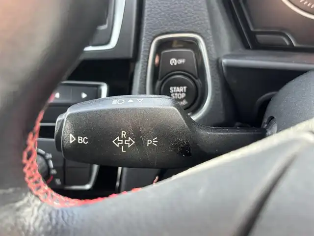 ＢＭＷ １１８ｄ スポーツ 福岡県 2016(平28)年 6万km 白 衝突被害軽減システム/LEDオートライト・オートハイビーム/横滑り防止装置/レーンアシスト/クルーズコントロール/パーキングアシスト/純正16インチアルミホイール/純正フロアマット/純正ナビ/オットマン/電動リアゲート/Bluetooth接続/CD・CDチェンジャー/ETC/スマートキー/ターボエンジン