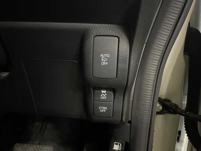 ホンダ Ｎ ＢＯＸ カスタム G SSパッケージ 茨城県 2017(平29)年 7.9万km プレミアムホワイトパールⅡ (株)IDOMが運営する【じしゃロン水戸店】の自社ローン専用車両になりますこちらは現金またはオートローンご利用時の価格です。自社ローンご希望の方は別途その旨お申付け下さい/純正メモリナビ/DTV/BT/CD/DVD/バックカメラ/両側Pスライドドア/AAC/ETC/前席シートヒーター/ロック連動電動ミラー/横滑り防止装置/シティブレーキアクティブシステム/オートライト/LEDフォグランプ/プッシュスタート/スマートキー/純正ラバーフロアマット/取説書/ナビ取説書/スペアキー