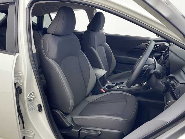 スバル インプレッサ ST 秋田県 2023(令5)年 0.2万km クリスタルホワイトP ４WD/純正ナビ【AM/FM/CD/DVD/BT/ipod/フルセグTV /ETC2.0 /バックカメラ　/USBポート/横滑り防止装置　/レーンキープアシスト　/オートライト　/衝突被害軽減システム　/LEDヘッドライト　/純正AW /純正フロアマット　/クルーズコントロール/保証書/取扱説明書/アイドリングストップ/オートエアコン /スペアキー有り/ウィンカーミラー /ドアバイザー/ライトレベライザー /ステアリングスィッチ
