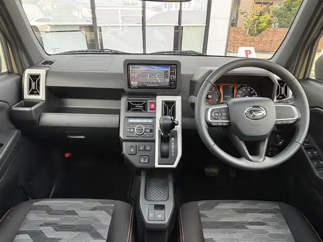 ダイハツ タフト G 宮城県 2020(令2)年 1.3万km サンドベージュメタリック 登録時走行距離12268km/純正SDナビ/AM・FM・CD・DVD・Bluetooth・TV/プッシュスタート/スマートキー/前席シートヒーター/コーナーセンサー/衝突軽減ブレーキ/LEDヘッドライト/アイドリングストップ/フォグランプ/電子パーキング/ブレーキホールド機能/ステアリングリモコン/純正フロアマット/純正アルミホイール