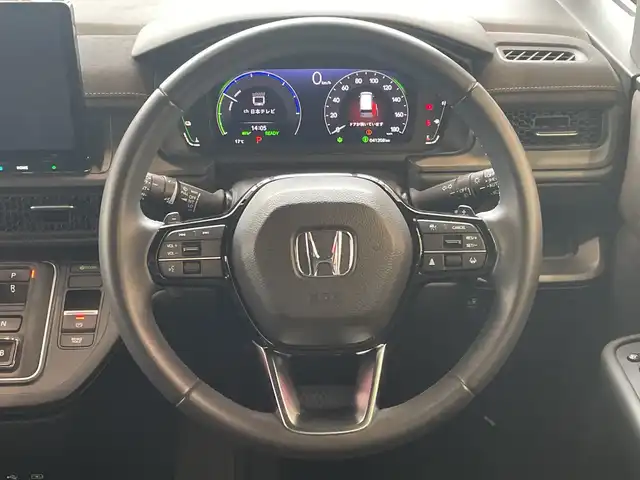 ホンダ ステップワゴン スパーダ eHEV プレミアムライン 埼玉県 2023(令5)年 4.2万km クリスタルブラックパール ホンダセンシング /純正15.6インチフリップダウンモニター /純正11.4インチメモリナビ/　　CD/DVD/BT/フルセグ /マルチビューカメラ /パワーバックドア /オートクルーズコントロール /ハーフレザーシート /シートヒーター /純正17インチアルミホイール/ブラインドスポットモニター/パドルシフト/ステアリングスイッチ /純正ETC2.0/禁煙車