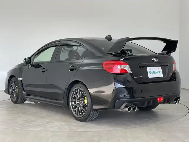 スバル ＷＲＸ ＳＴＩ STI 埼玉県 2017(平29)年 1.5万km クリスタルブラックシリカ 純正ダイアトーンナビ　バックカメラ　ビルトインＥＴＣ２．０　黒ハーフレザーシート　ＳＴＩ黄色キャリパー　リアスポイラー　純正アルミホイール　オートライト　スマートキー　ＬＥＤライト　地デジフルセグ