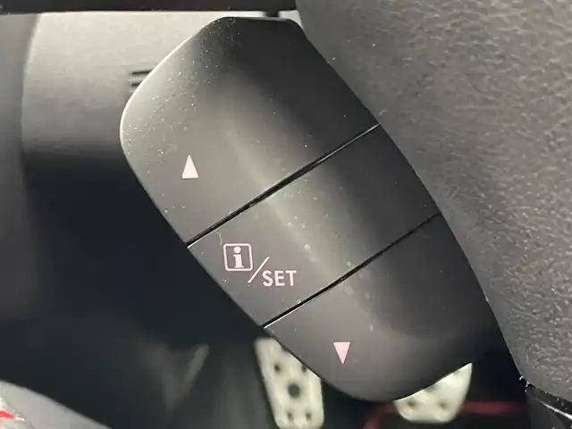 スバル ＷＲＸ ＳＴＩ STI 埼玉県 2017(平29)年 1.5万km クリスタルブラックシリカ 純正ダイアトーンナビ　バックカメラ　ビルトインＥＴＣ２．０　黒ハーフレザーシート　ＳＴＩ黄色キャリパー　リアスポイラー　純正アルミホイール　オートライト　スマートキー　ＬＥＤライト　地デジフルセグ