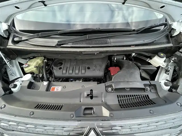 三菱 デリカＤ：５ ジャスパー 滋賀県 2023(令5)年 1.6万km ホワイトダイヤモントド/グラファイトグレーメタリック 純正10.1インチナビ/(Bluetooth/フルセグ/CD/DVD)/E-Assist/・衝突軽減ブレーキ/・レーダークルーズコントロール/・レーンキープアシスト/・マルチアラウンドモニター/・ブラインドスポットモニター/・Autoハイビーム/LEDオートライト/フォグ/両側電動スライドドア/電動リアゲート/電動パーキング/ブレーキホールド/ハーフレザーシート/前席シートヒーター/D席パワーシート/ステアリングヒーター/パドルシフト/ETC/USB