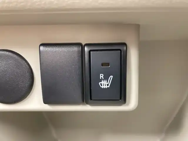 スズキ ラパン S 群馬県 2018(平30)年 4.2万km フォーンベージュM ナビ　フルセグ　Ｂｌｕｅｔｏｏｔｈ　衝突被害軽減ブレーキ　ＨＩＤヘッドライト　オートライト　シートヒーター　ＥＴＣ　革巻きステアリング　アイドリングストップ　プッシュスタート　スマートキー　　禁煙車
