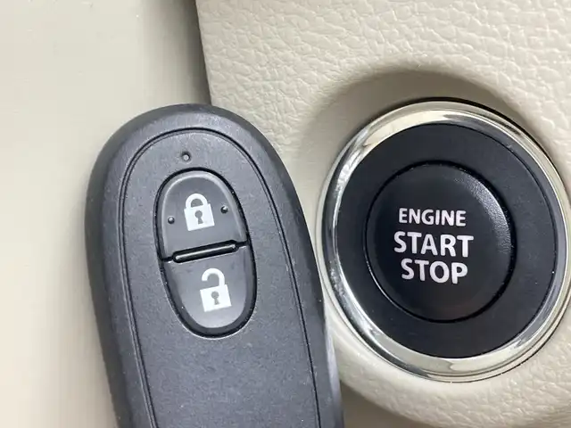 スズキ ラパン S 群馬県 2018(平30)年 4.2万km フォーンベージュM ナビ　フルセグ　Ｂｌｕｅｔｏｏｔｈ　衝突被害軽減ブレーキ　ＨＩＤヘッドライト　オートライト　シートヒーター　ＥＴＣ　革巻きステアリング　アイドリングストップ　プッシュスタート　スマートキー　　禁煙車