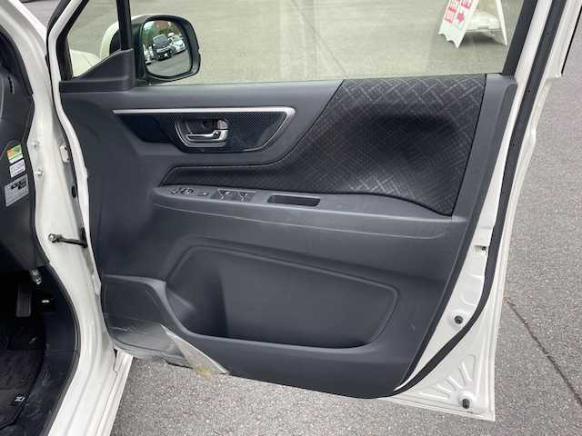 ホンダ Ｎ ＷＧＮ カスタム G SSパッケージ 静岡県 2017(平29)年 1.2万km プレミアムホワイトパールⅡ ●純正ナビ/(CD/DVD/Bluetooth/iPod)/(ギャザズ/VXM-184Ci)/●ハーフレザーシート/●バックカメラ/●クルーズコントロール/●シティブレーキアクティブシステム/●フォグランプ/●オートライト/●革巻きステアリング/●ステアリングスイッチ/●ETC/●前方ドライブレコーダー/●電動格納ウィンカーミラー/●スマートキー/●プッシュスタート/●ドアバイザー/●純正フロアマット/●純正14インチアルミホイール/●ダブル＋サイド＋カーテンSRS＋ABS/●保証書/●車両取扱説明書/●ナビ取扱説明書